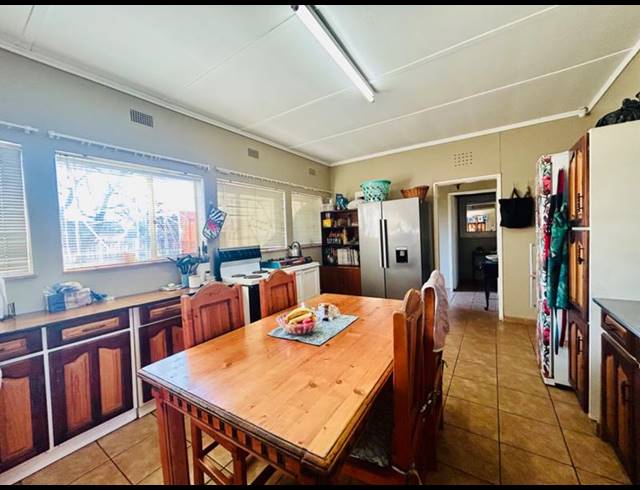 3 BEDROOM HOUSE FOR SALE IN VANDERBIJLPARK SW 1